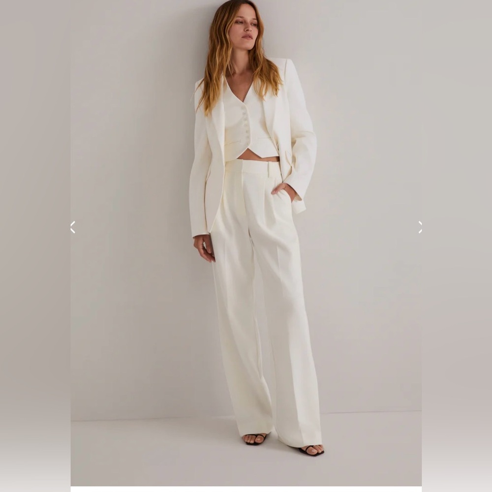 Favorite Daughter Favorite Pant Size 0 Regular length. NWT. Ivory.